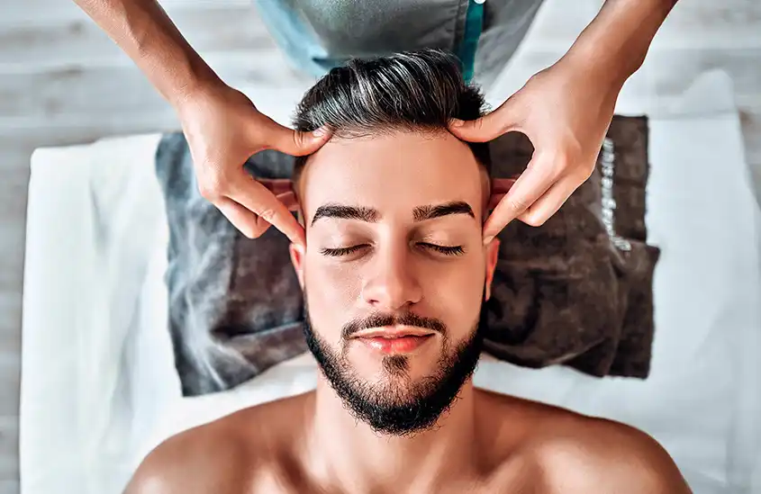Kosmetik-fuer-den-Mann-Michis-Massagen-Lauf